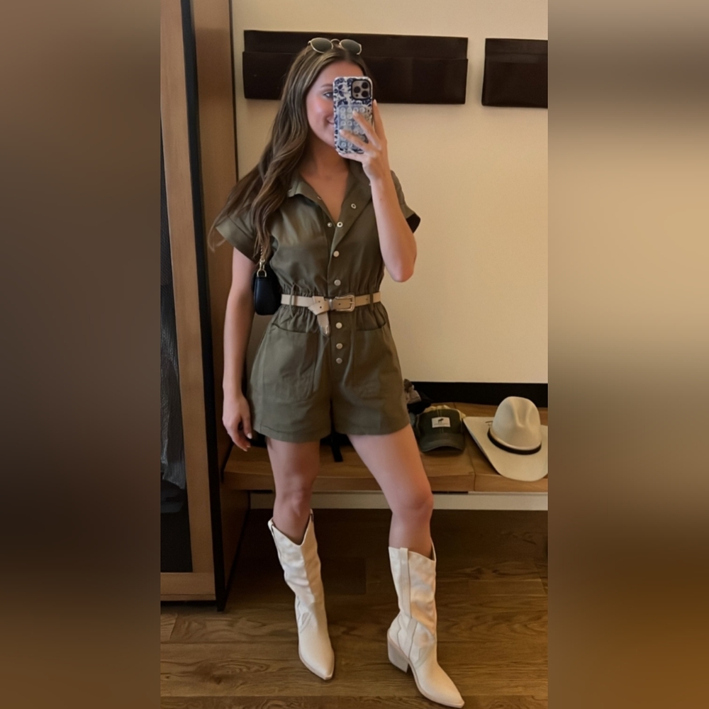 Amazon "Short Sleeve Romper", size XS